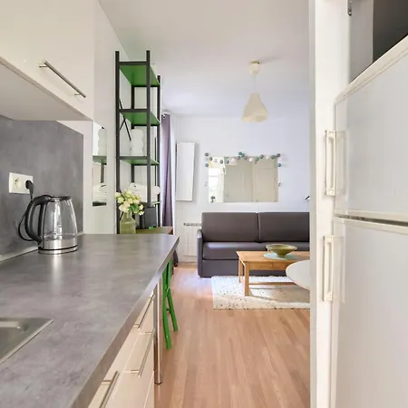 Appartement Cosy Rue Des Martyrs Walking Distance To Montmartre Parijs