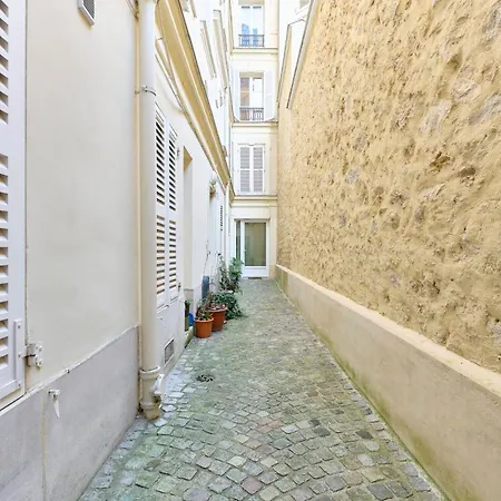 Appartement Cosy Rue Des Martyrs Walking Distance To Montmartre